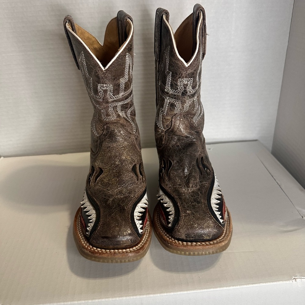 Tin Haul Kids Boys Tan Leather Sharky size 11 Cowboy Boots. - Picture 3 of 10
